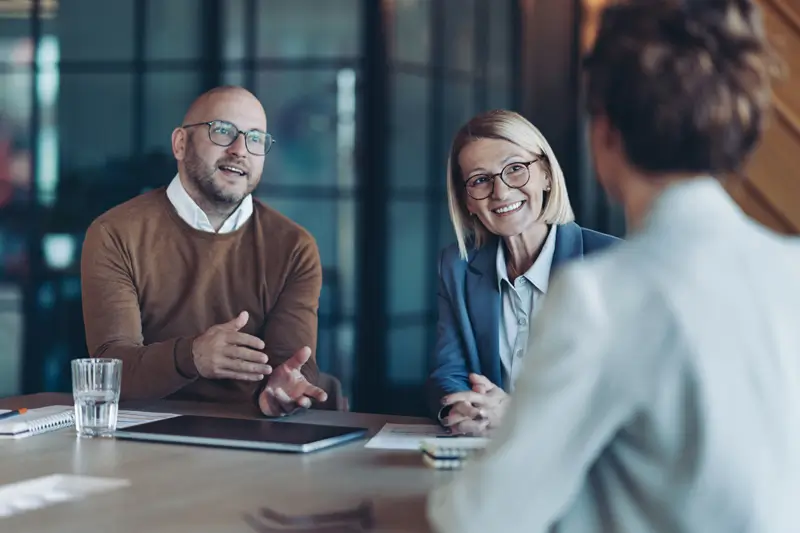 financial advisor explaining financial transparency